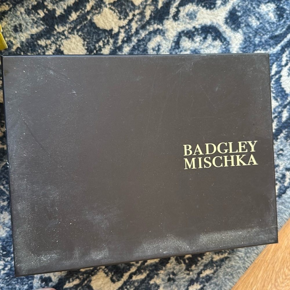 Badgley Mischka 7.5 M stiletto heels  black